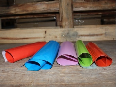 Farebné plastové obálky balené po 100ks