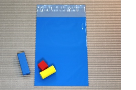 Modrá plastová obálka 175x255, 55my 