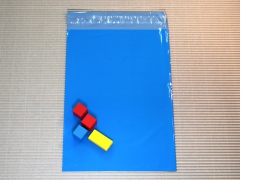 Modrá plastová obálka 250x350, 55my 
